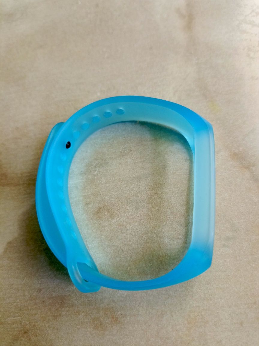 Ремешок браслет к часам mi band 4