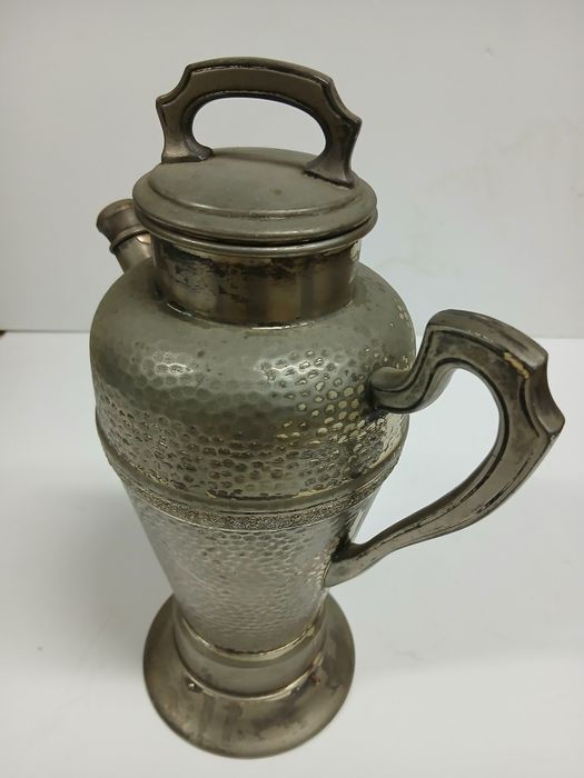 Cocktail Shaker Art Deco c/ caixa de música