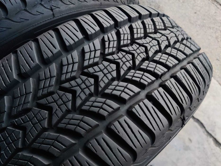 Як нові R17 225 55 шини зимові Debica Frigo HP2 гарний стан Німеччина