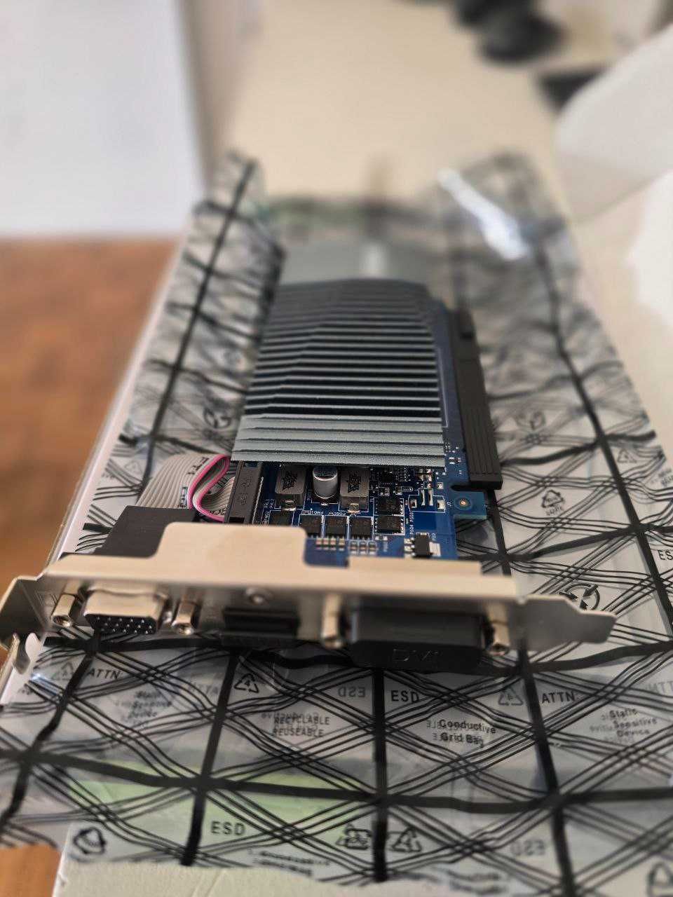 Placa Gráfica Asus GeForce GT730 2GB GDDR5