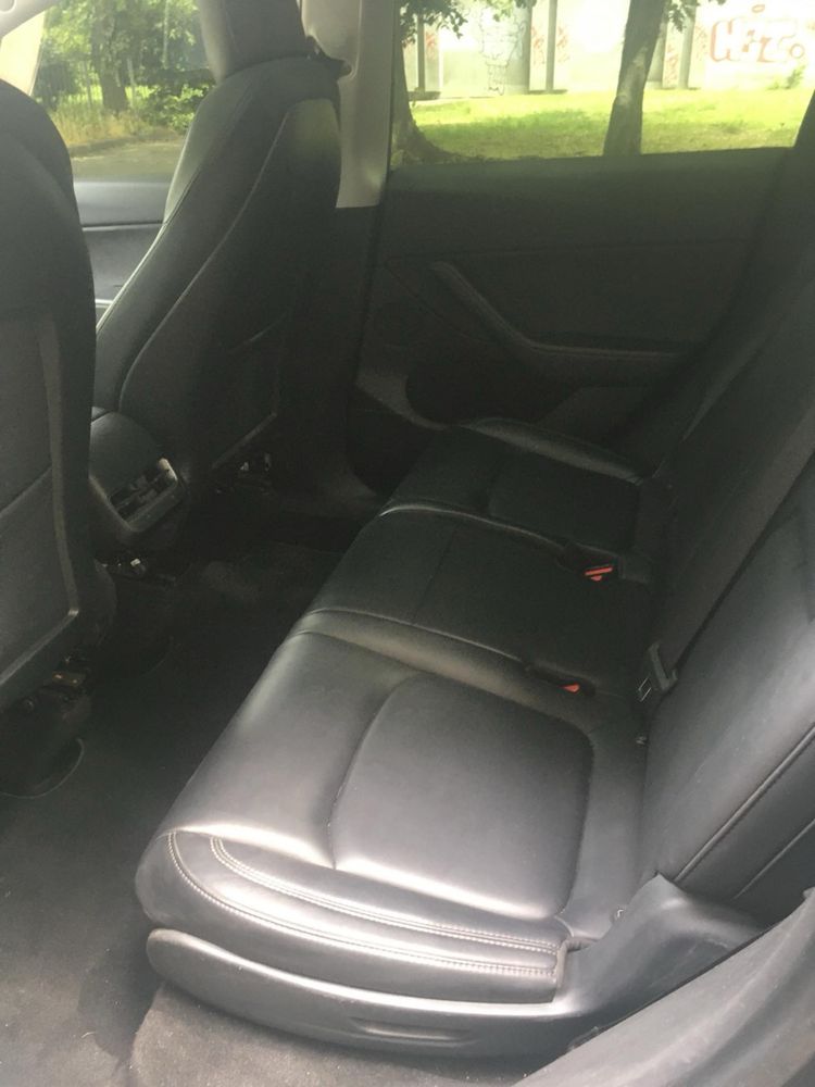 Продам Tesla model Y