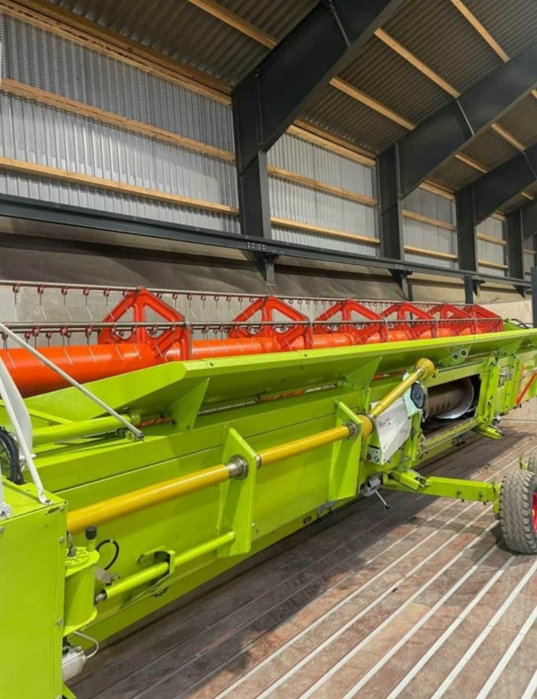 Claas  lexion  Heder V 900 vario super stan z laserami