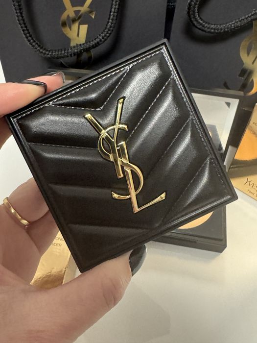 Пудра для обличчя YSL 02