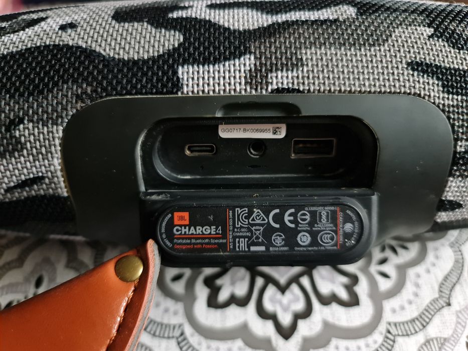 JBL Charge 4 оригінал