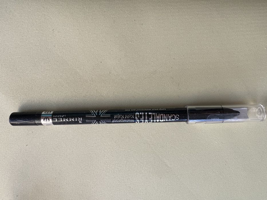 Kredka do oczu Rimmel Scandaleyes 002 Kohl Kajal