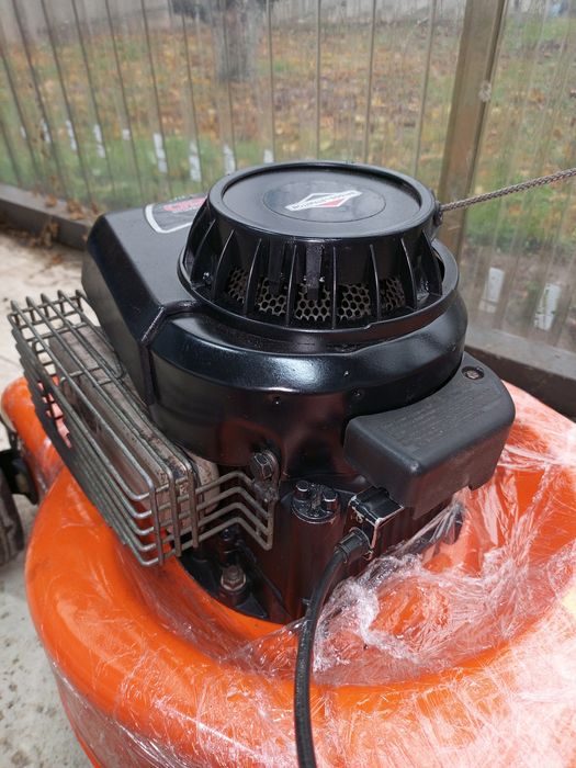 Двигатель для газонокосилки Бриггс Страттон 450