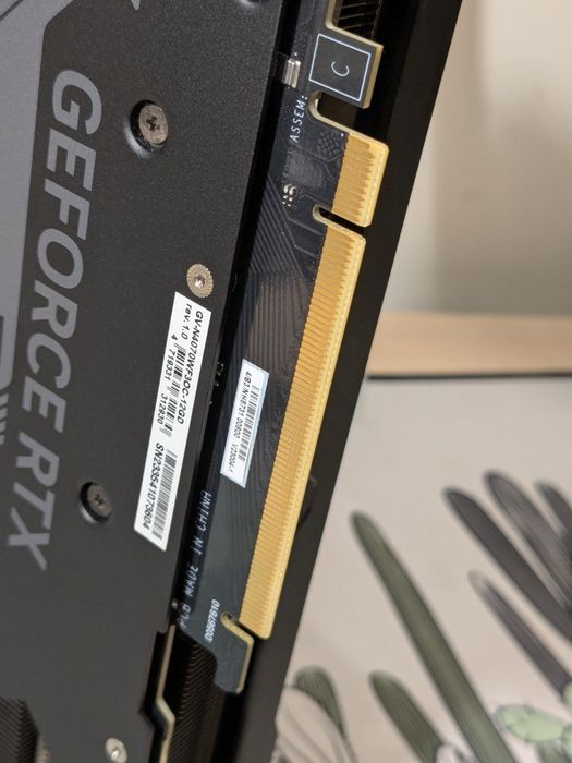 Відеокарта RTX 4070 Gigabyte