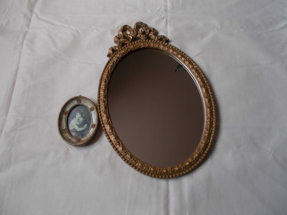 Lustro w owalnej złoconej ramie retro + gratis ramka mini