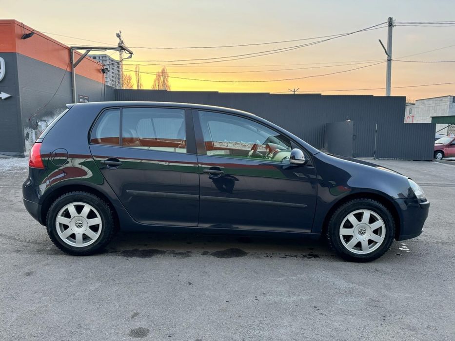 Продам Фольксваген Гольф 5 в хорошем тех состоянии