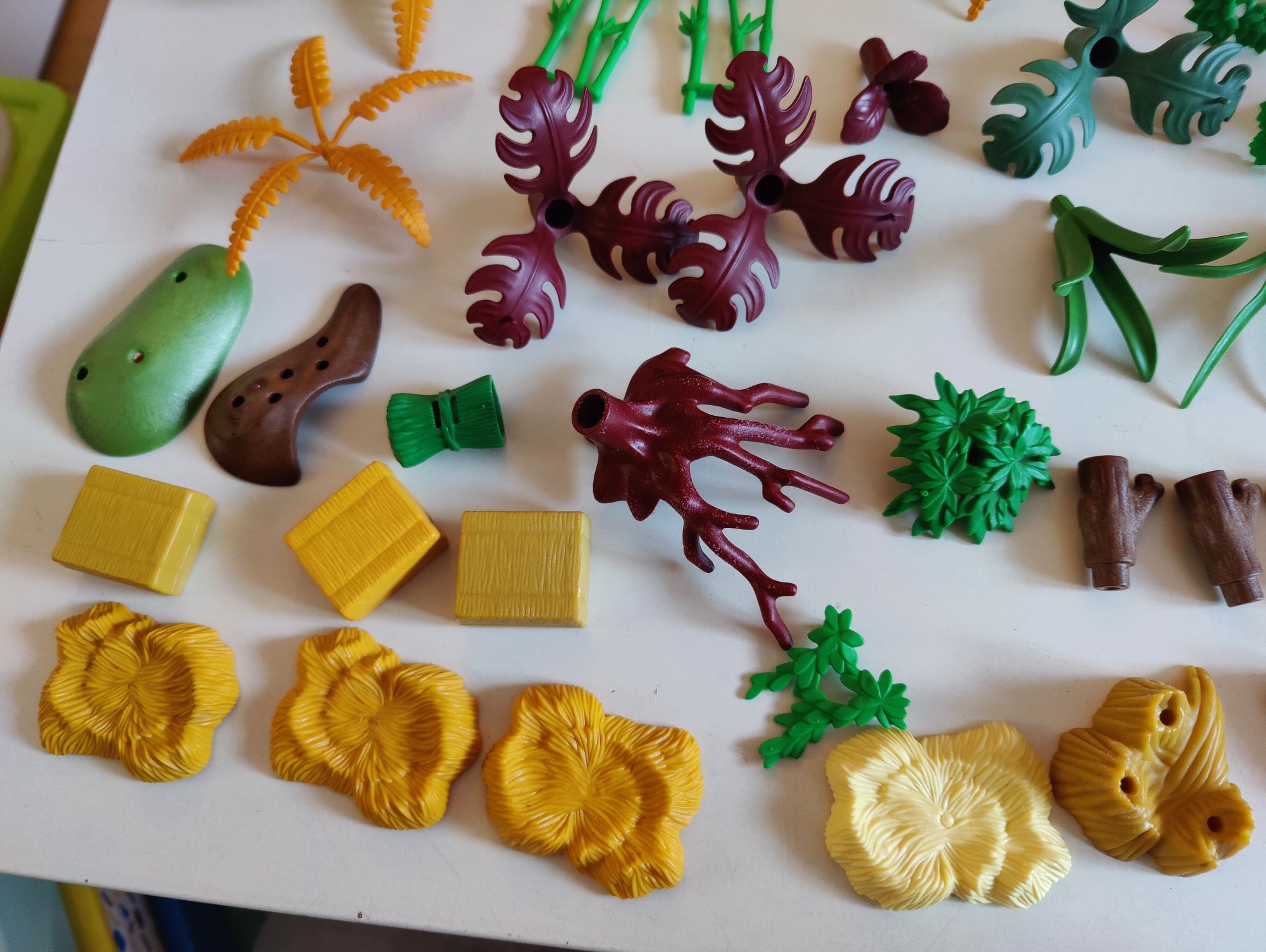 Elementy Playmobil- zwierzęta i rośliny