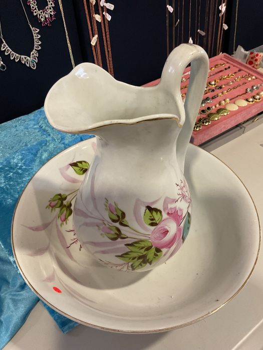 Jarro e bacia Vista Alegre peças Antigua’s.