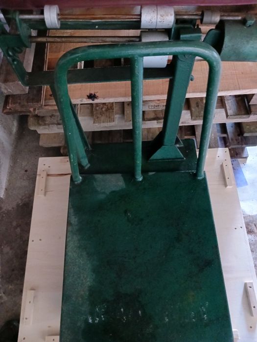Vendo balança antiga
