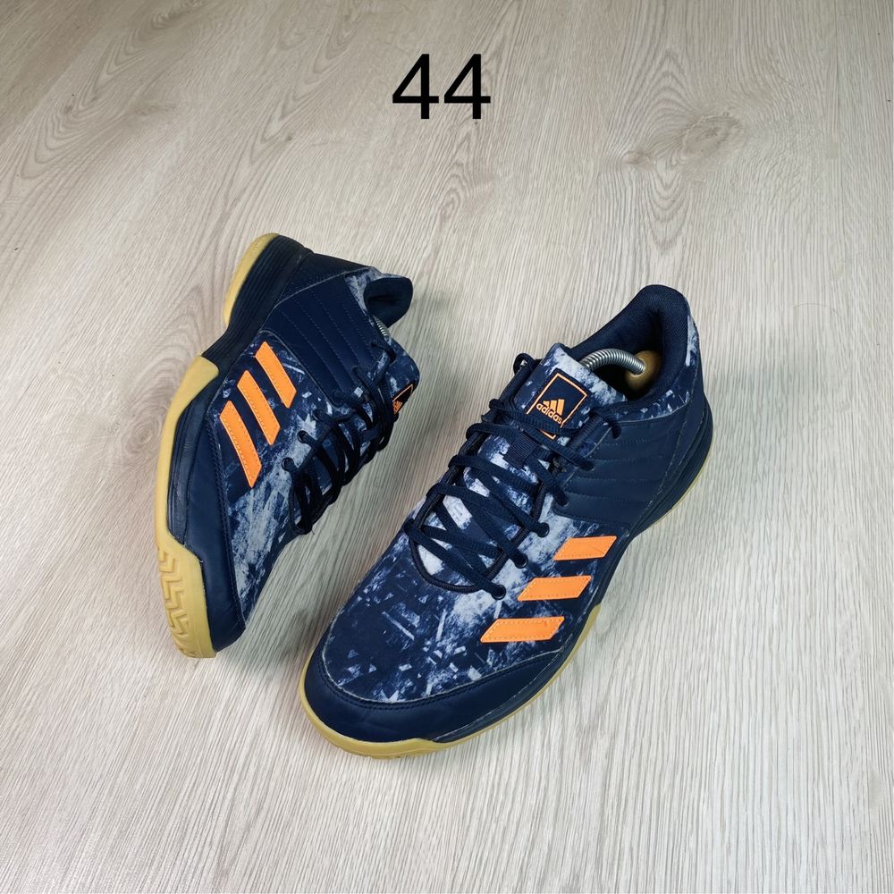 Волейбольные кроссовки adidas ligra 5