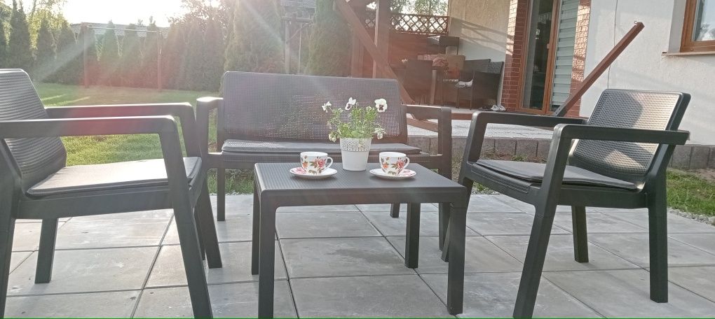 MEBLE ogrodowe KETER  komplet kawowy + poduszki NOWE