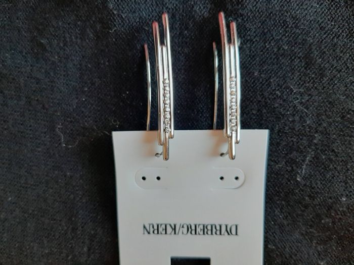 Серьги orisa коллекция echo dyrberg/kern Swarovski