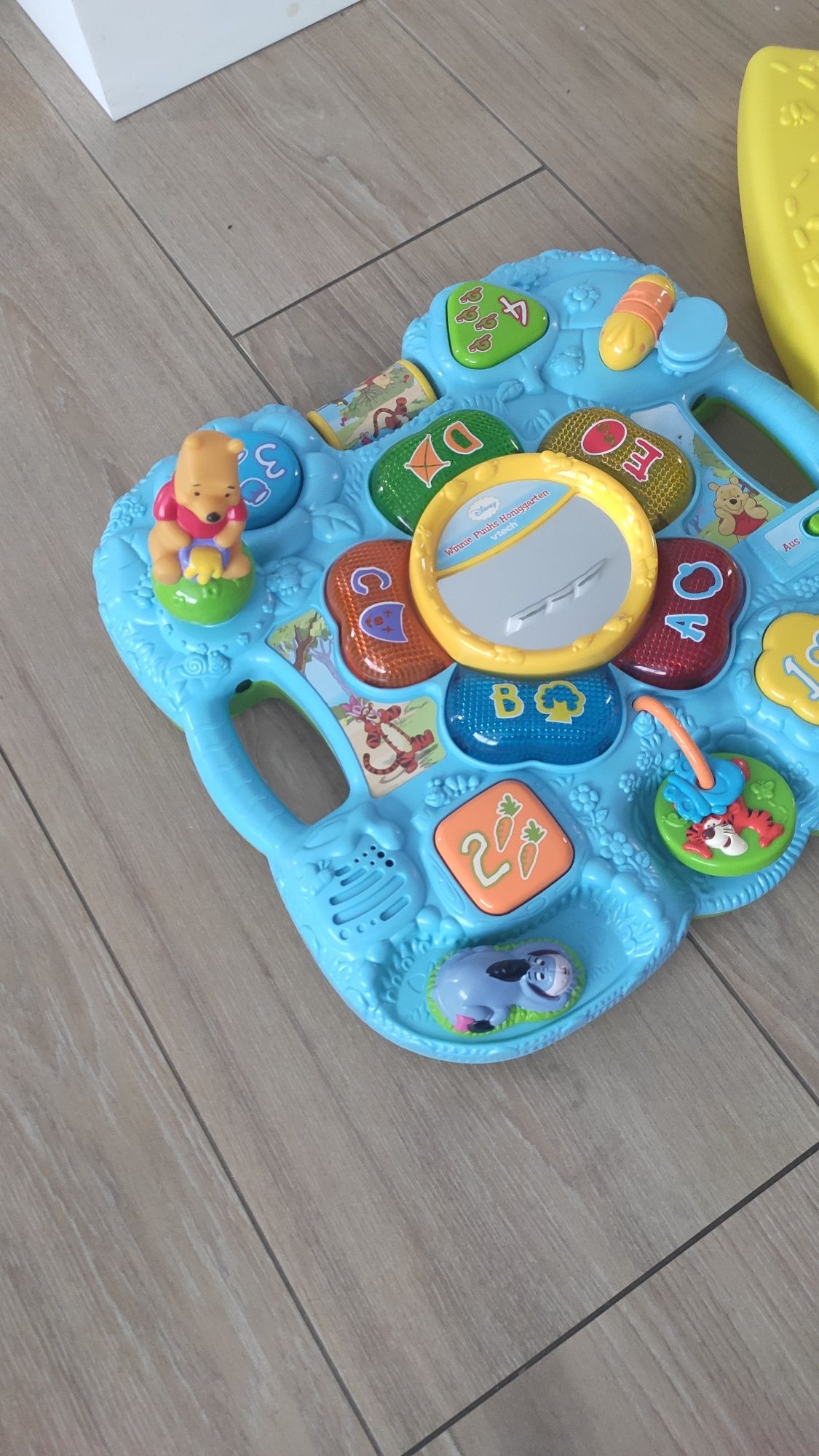 Vtech Stolik edukacyjny Kubuś Puchatek