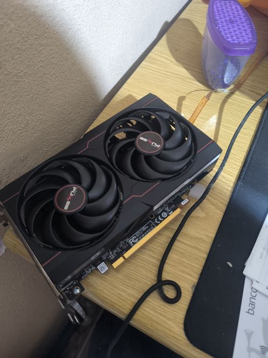 Gráfica RX 6600 8gb