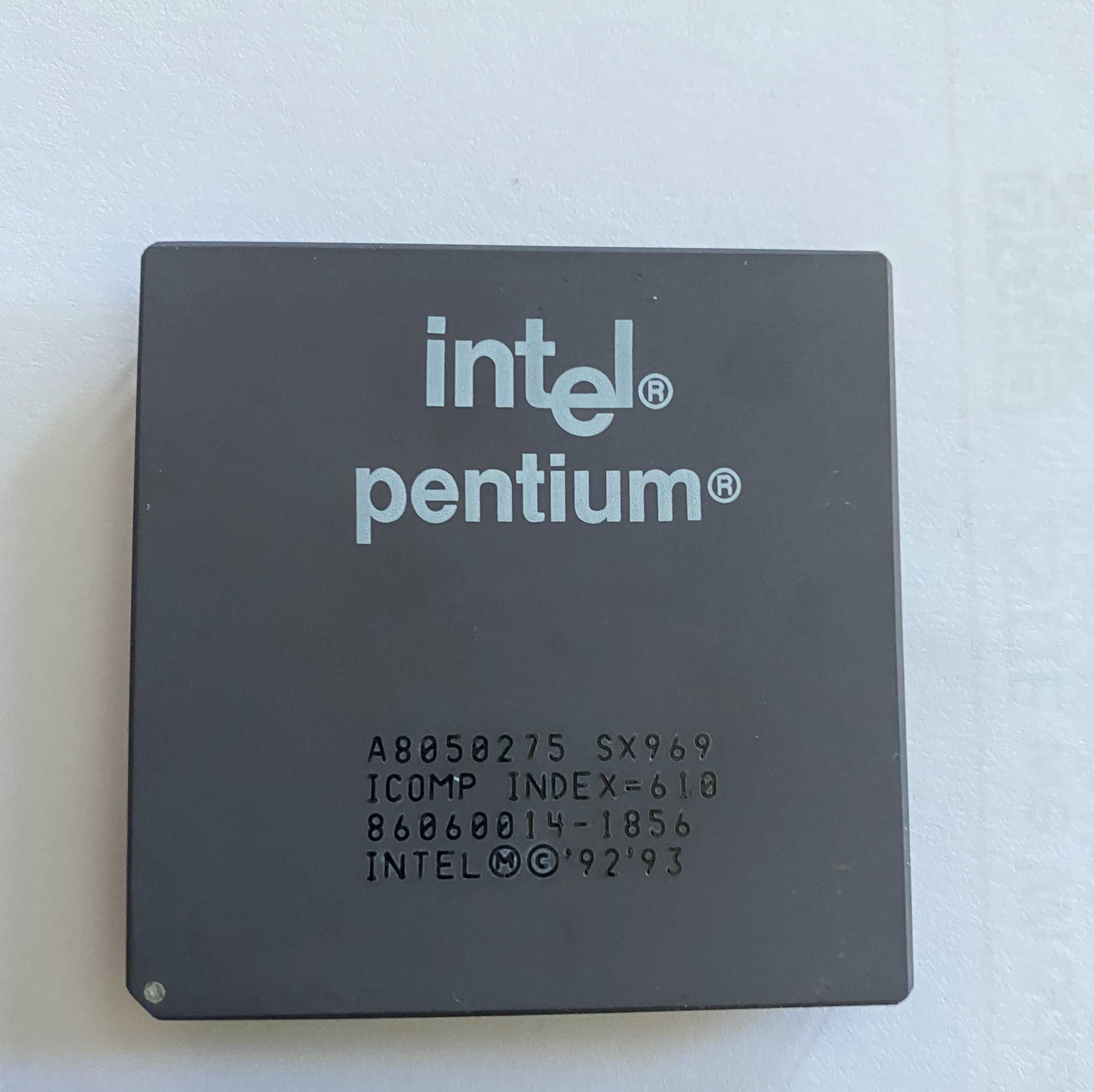 Retro procesor Intel Pentium 75 SX969