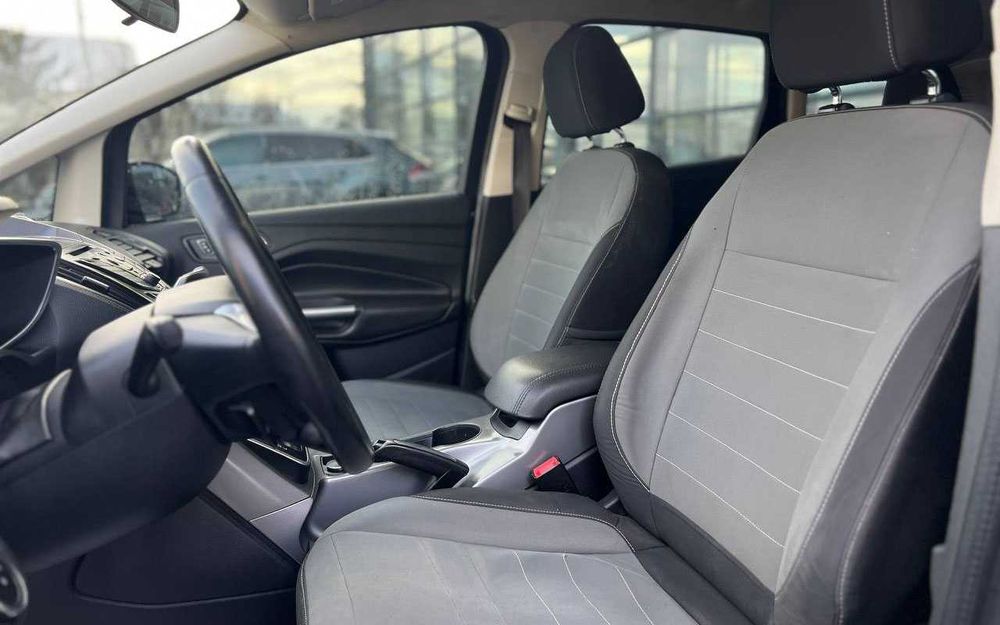 Ford C-Max 2016 року