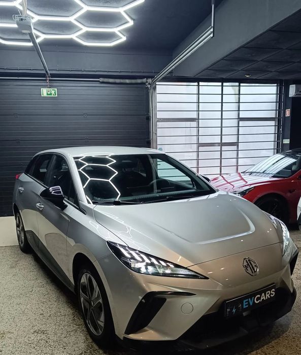 MG MG4 4 Luxury 64 kWh