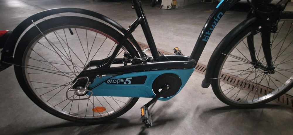 Rower miejski Dechatlon model B’TWIN ELOPS 5 kask gratis