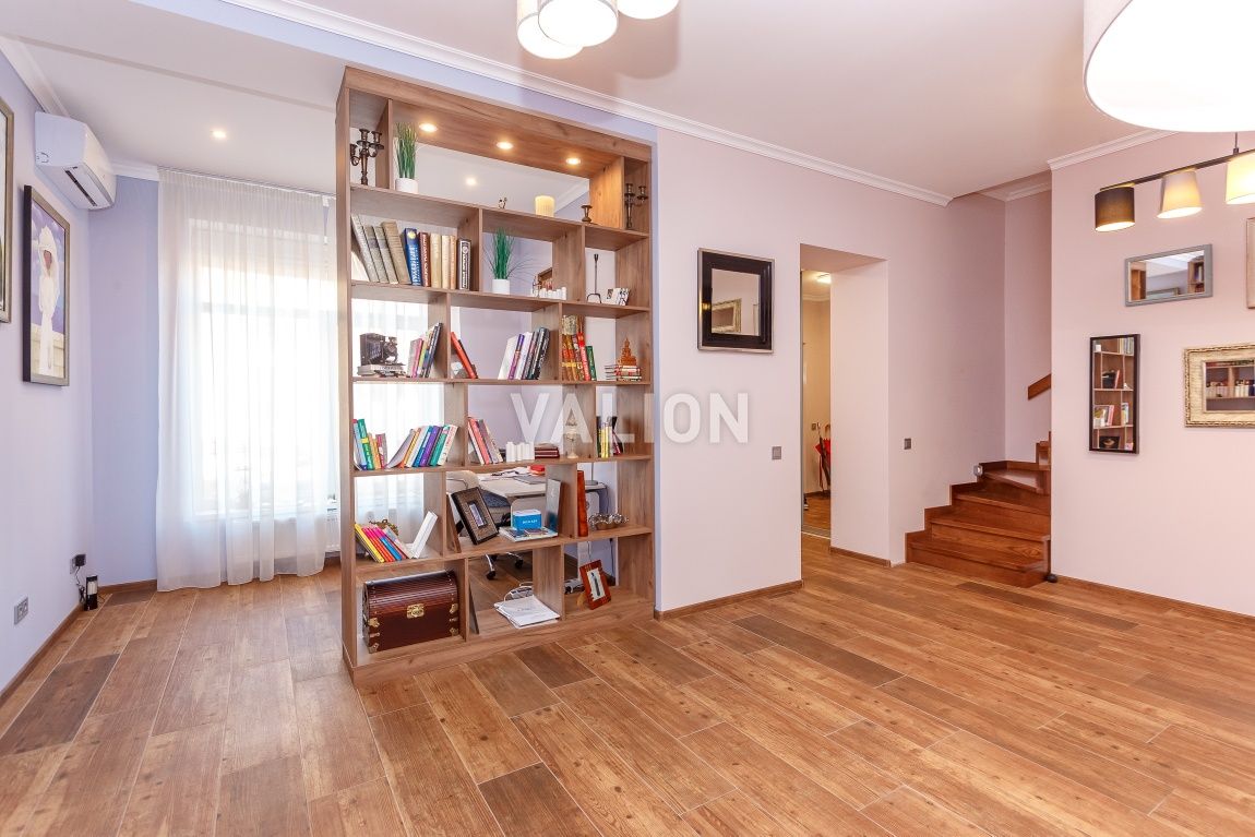 Продаж будинку таунхас 270м2 с. Крюковщина с.Гатне