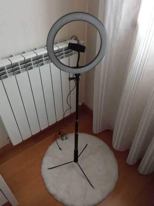 1pc LED Selfie Ring Light, 
Anel de Luz Regulável - USB