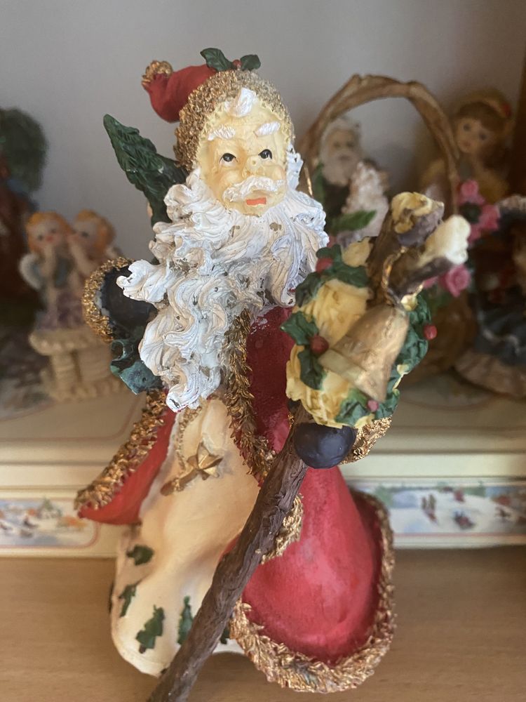 Zestaw figurek Mikołaje z laskami ceramiczne