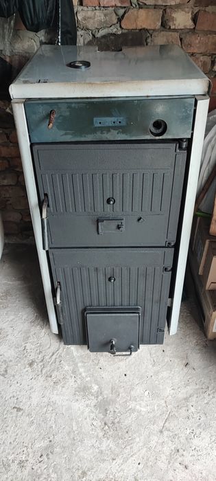 Твердопаливний котел Bosch