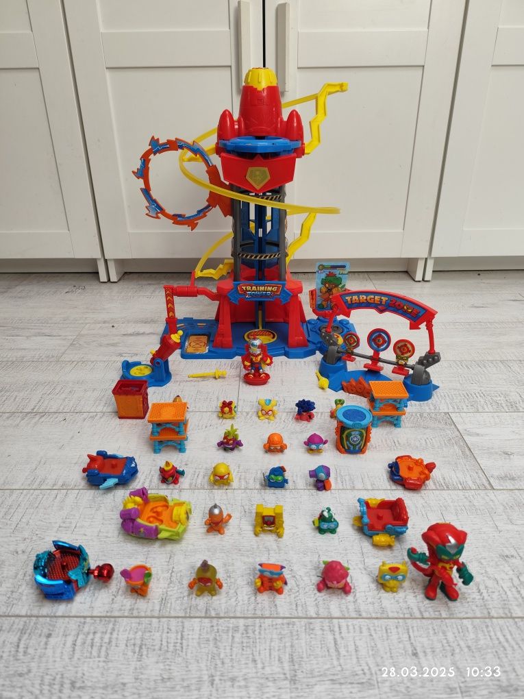 Super zings things zestaw wieża treningowa training tower figurki aut