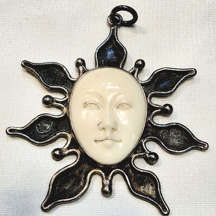 Oryginalny wosior słońce