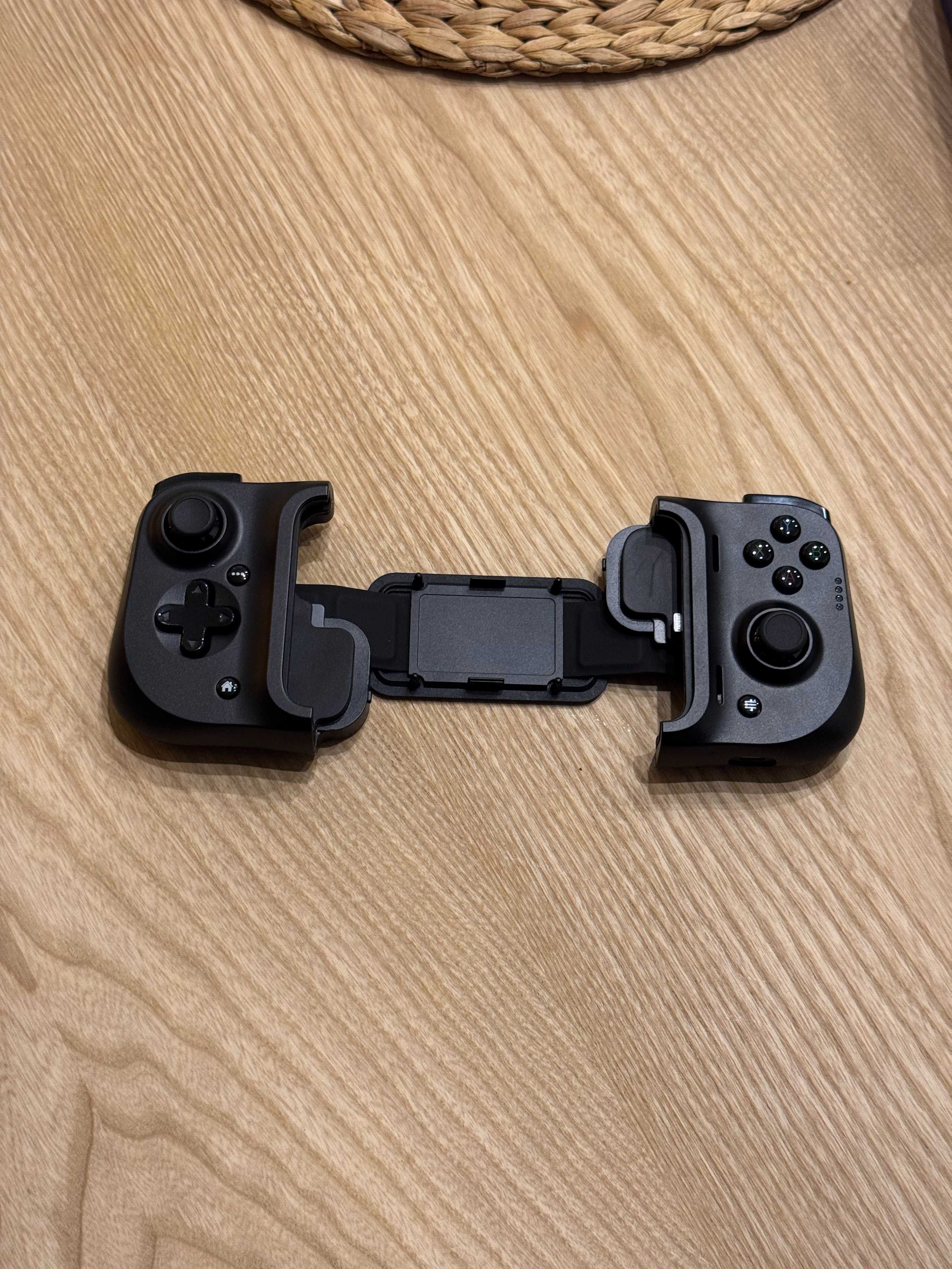 Razer Kishi for iPhone Gaming controller