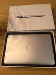 MacBook Air 11 4GB/128GB. Apple.