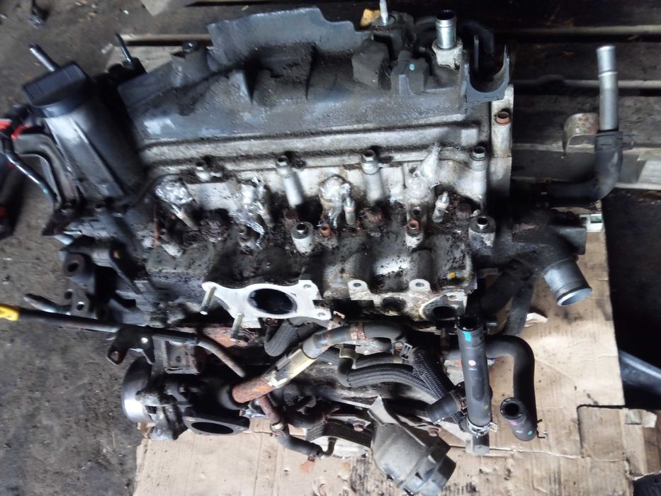 toyota AURIS II 13-18 silnik słupek 1nd 1,4 d-4d 90 km