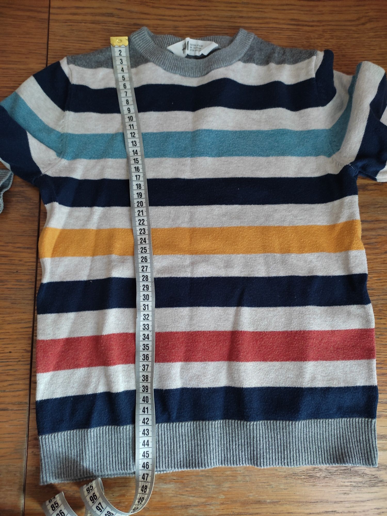 кофти светри H&M 6-8 р. 122-128 см. розмір можна для двійні