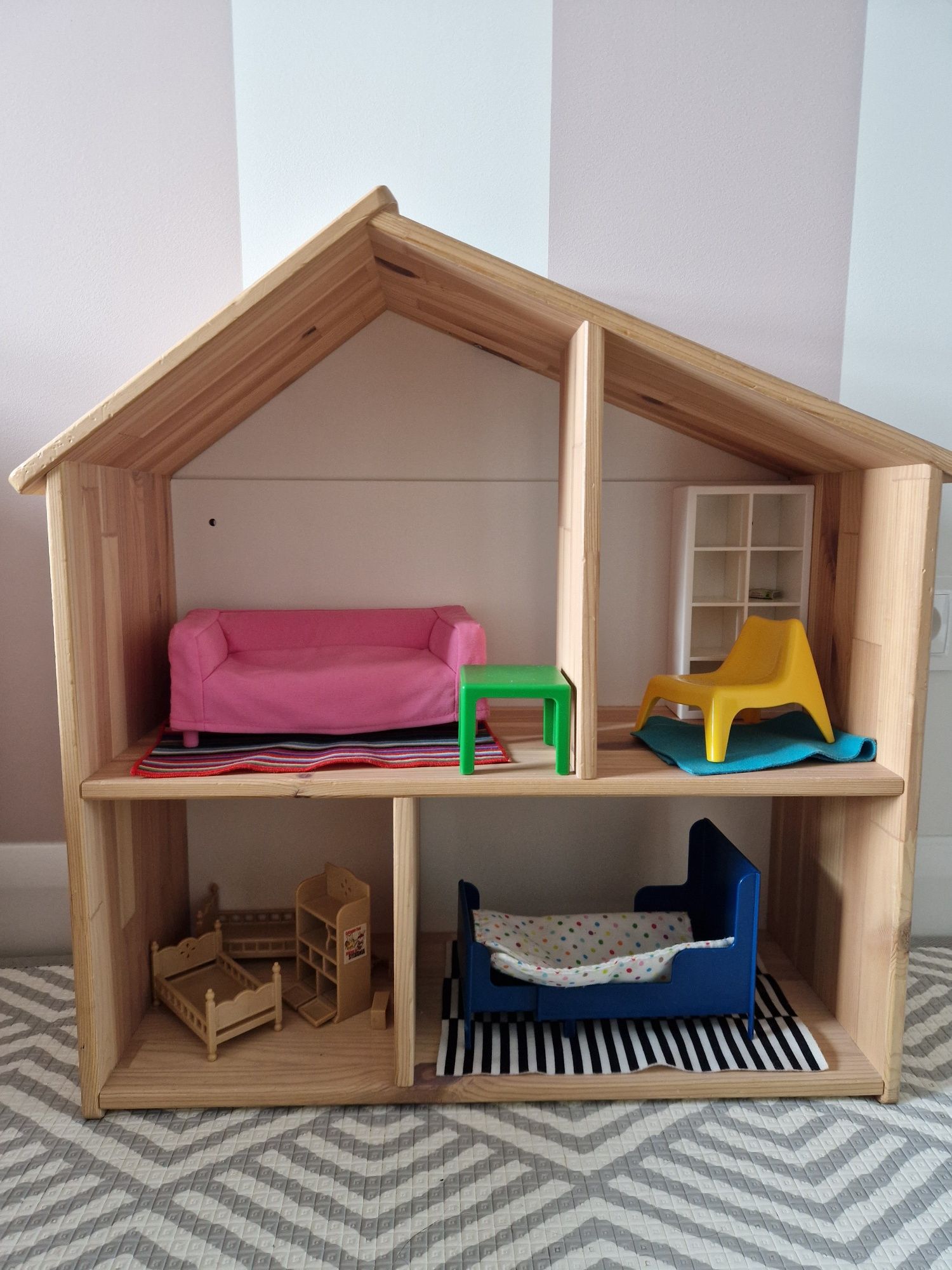 Domek Ikea z mebelkami Huset