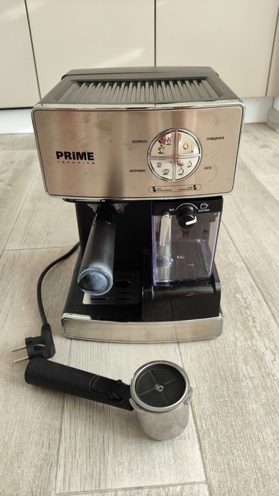 Кавоварка з автокапучінатором PRIME Technics PACO 206 Crema