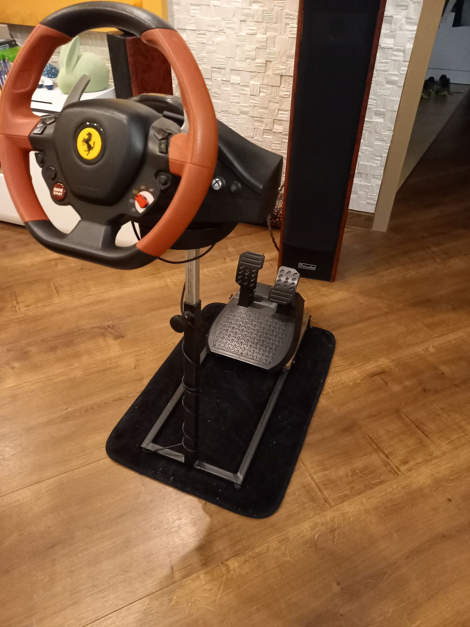 Kierownica  Thrustmaster T80 PS 4 ps5 PC Ferrari