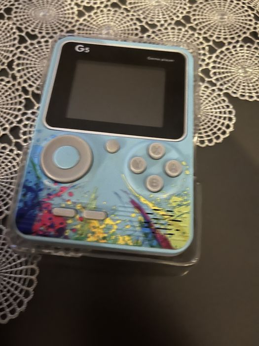 Przenisna konsola do gry