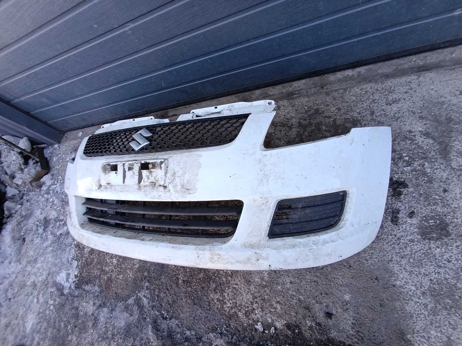 Бампер передний Suzuki Swift 4 2005-10г.в.