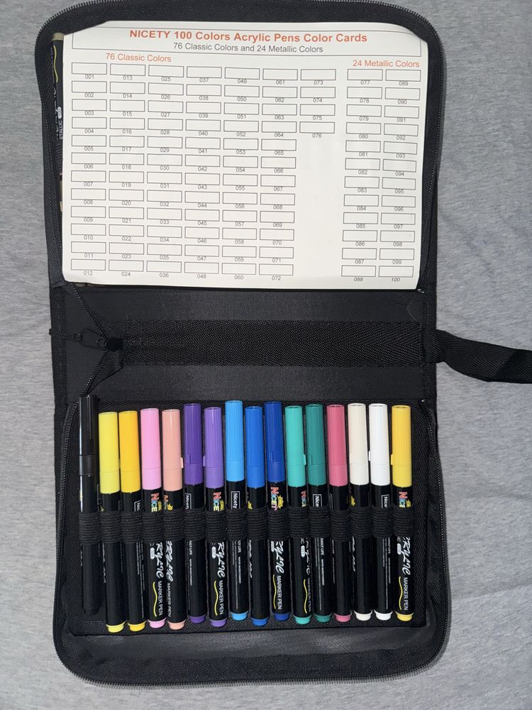 100 Canetas Acrilicas + Livro de Colorir Disney