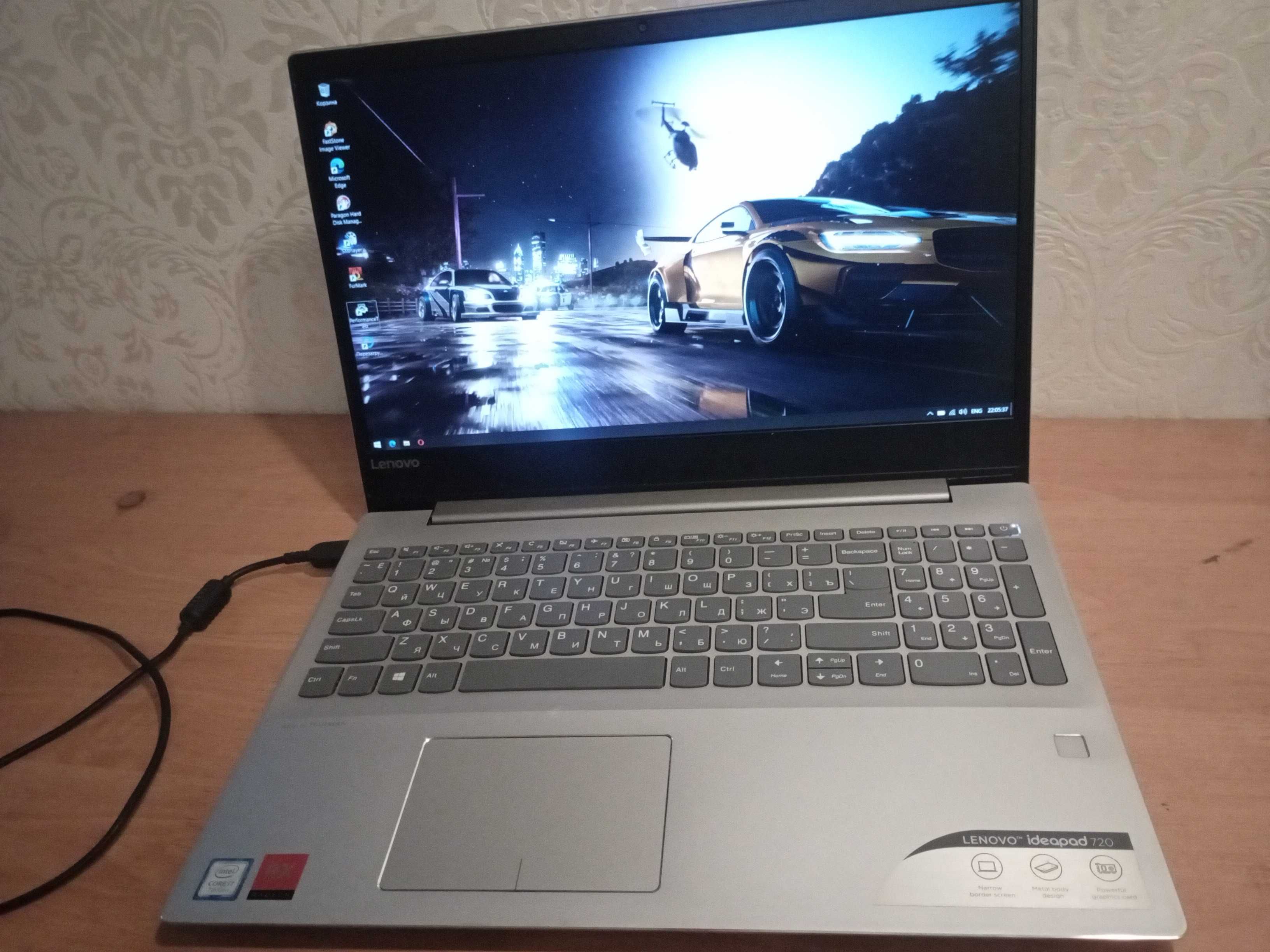 ноутбук современный, скоростная игровая модель, SSD!