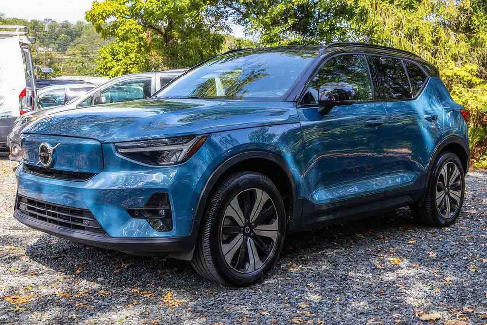 Volvo XC40 Recharge Twin Plus e      2023