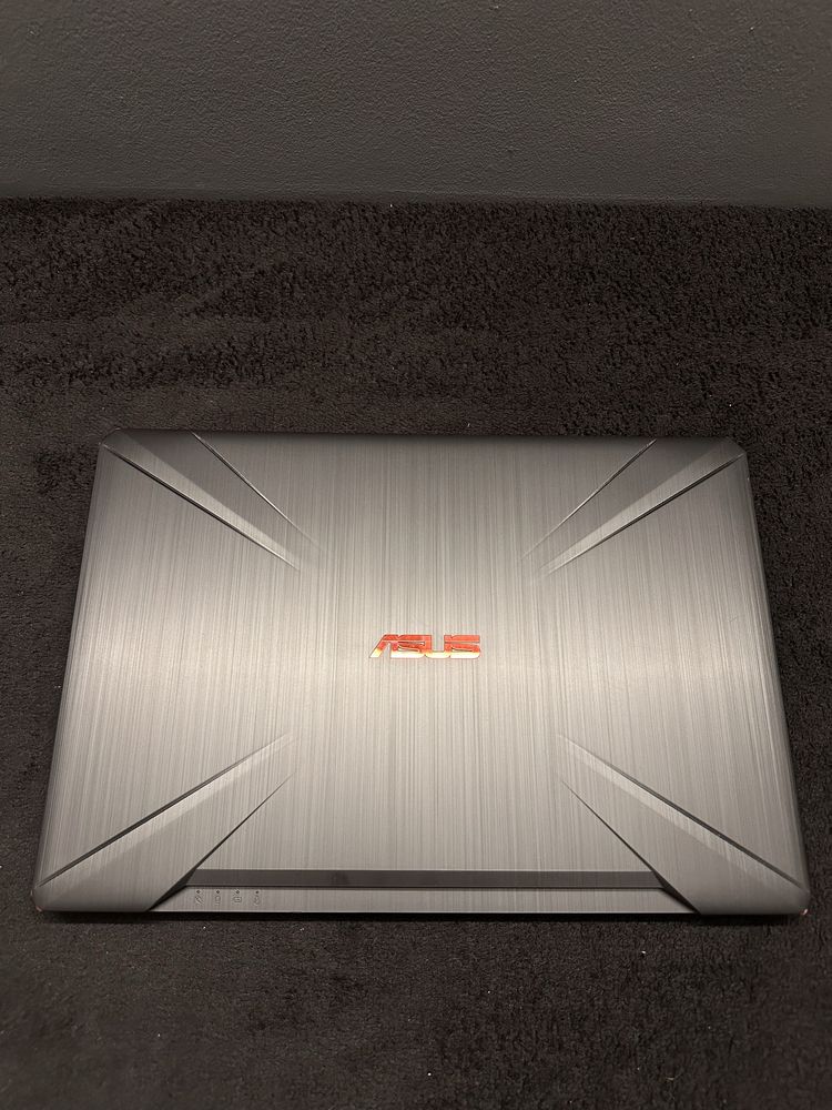 Laptop Gamingowy Asus Tuf Gaming FX504GD_FX80GD