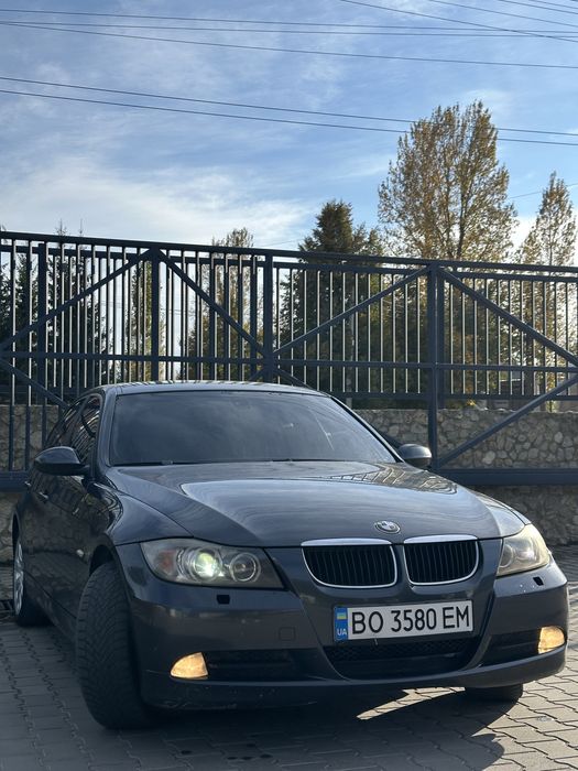 Продам власний автомобіль БМВ Е90