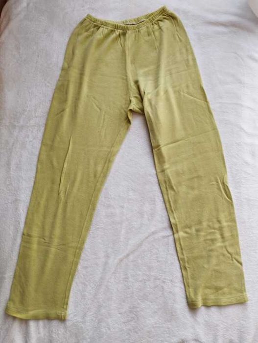 Conjunto de pijama verde e rosa mulher