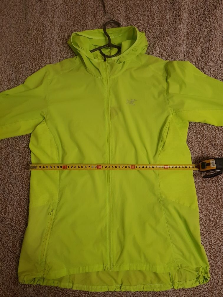 Вітрівка Arc'teryx жіноча ''L''