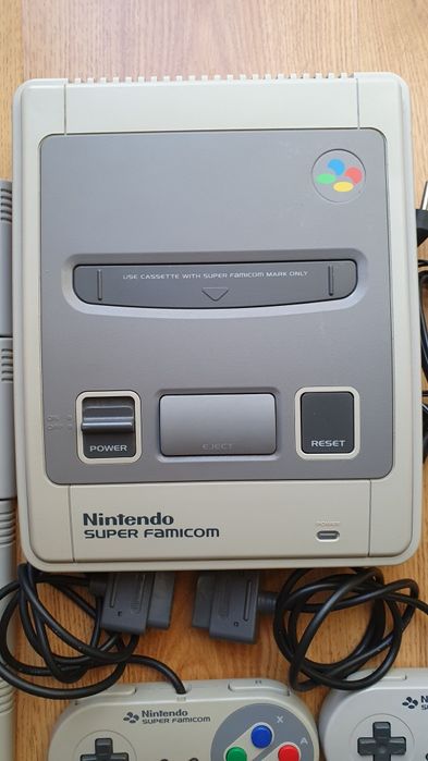Konsola Nitendo Super Famicom SNES