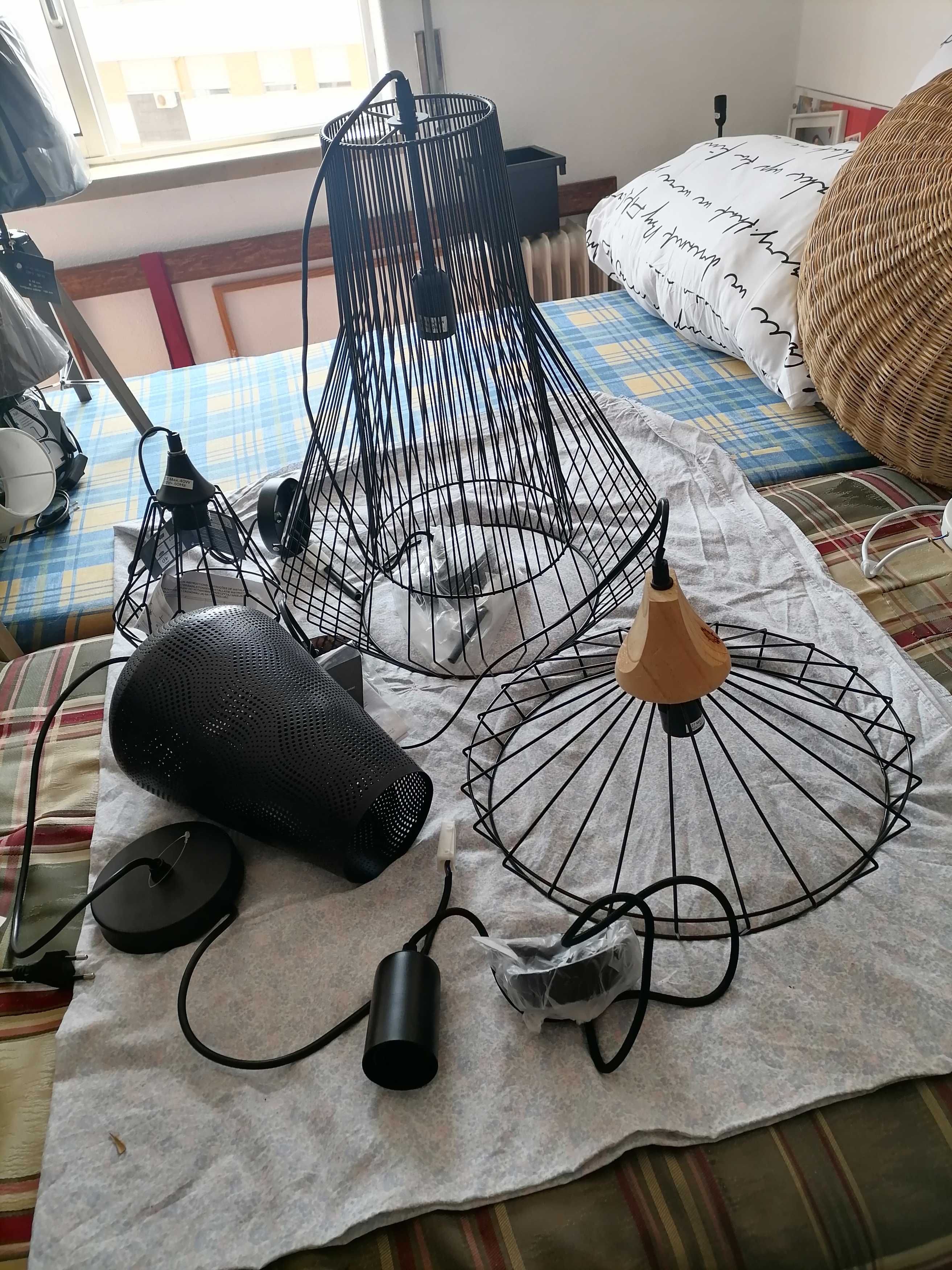 Candeeiro de tecto lindíssimo e moderno.