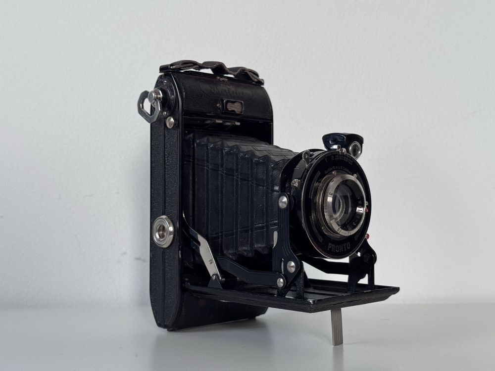Aparat analogowy miechowy Balda Juwella Anastigmat z około 1936 roku.